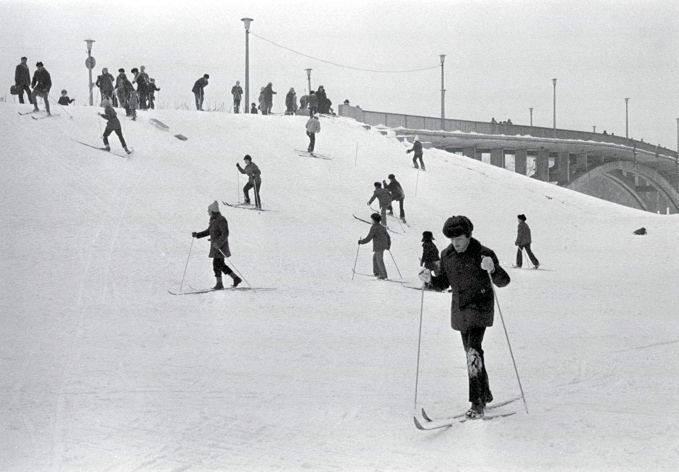 Зимовий відпочинок у Гідропарку. Фото 1978 року