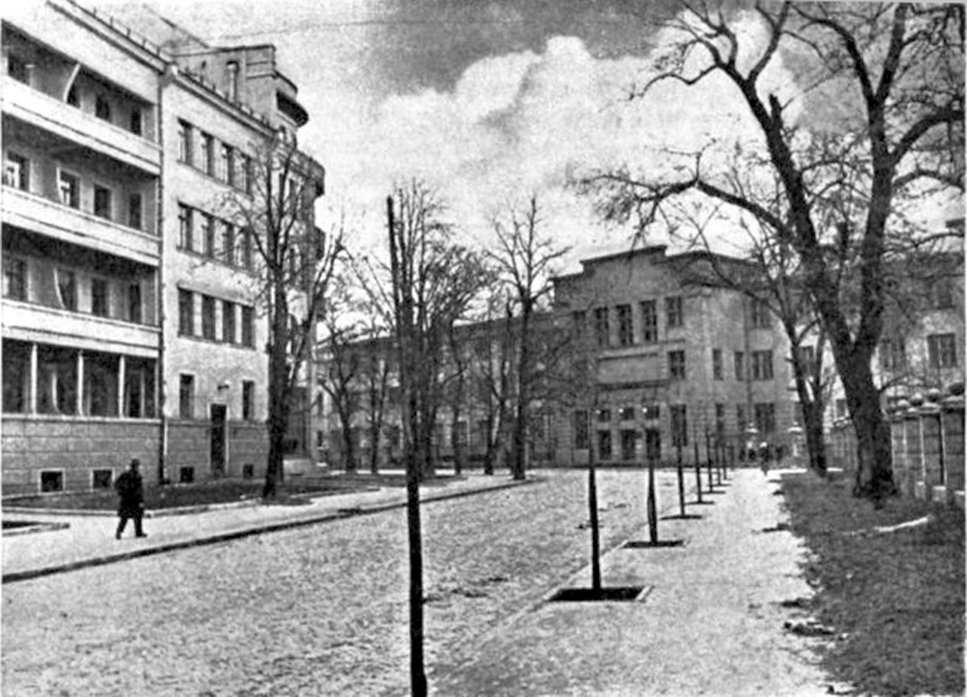 Будівля Інституту фізіології ім. О. Богомольця на вулиці Академіка Богомольця (Виноградній). Фото 1937 року.