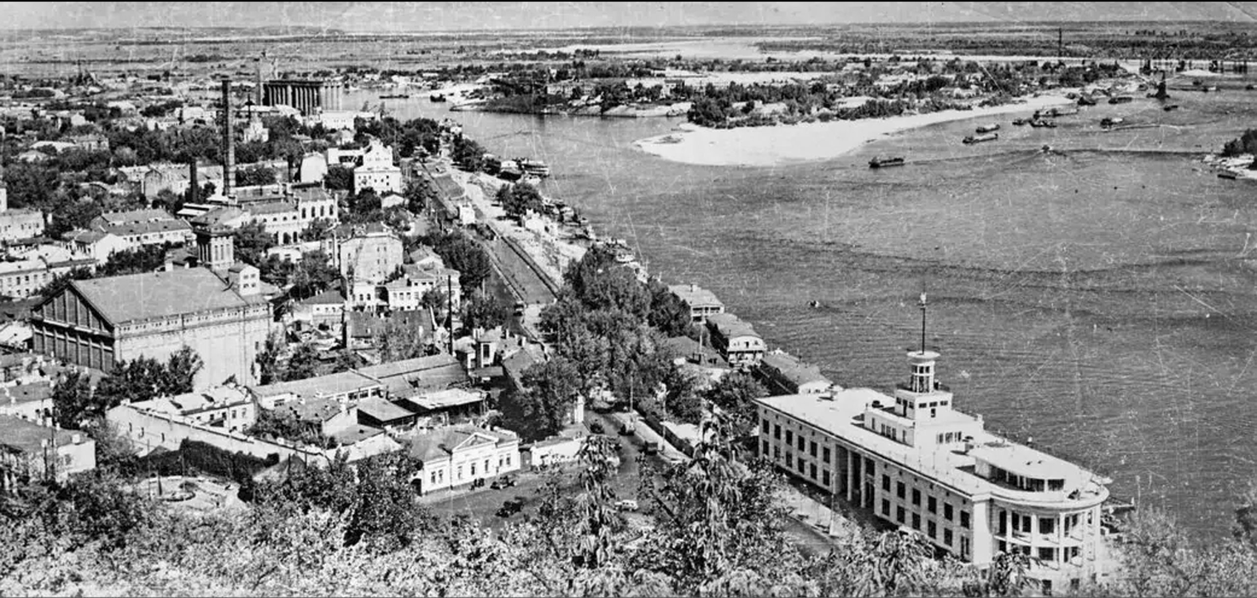 Поштова площа. Фото початку 1960-х років.