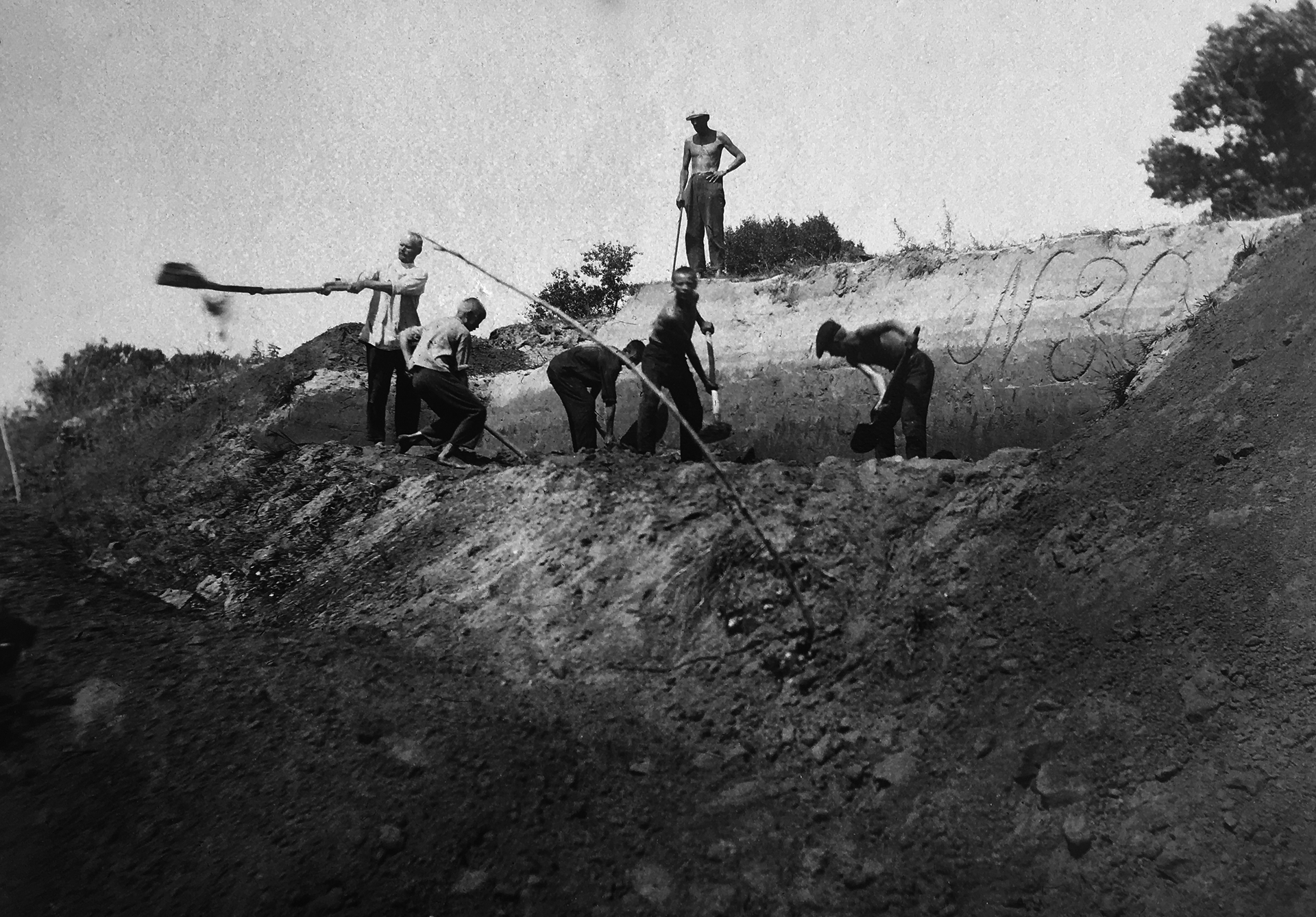 Розкопки 1932 року на Огріньському півострові