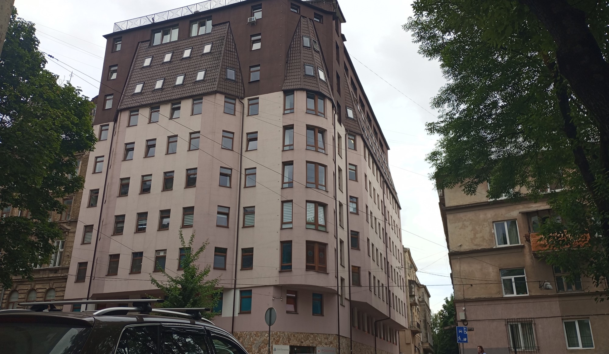 Вигляд на новобудову на місці колишніх кам’яниць вулиці Підмурної. Світлина Марії Войтович