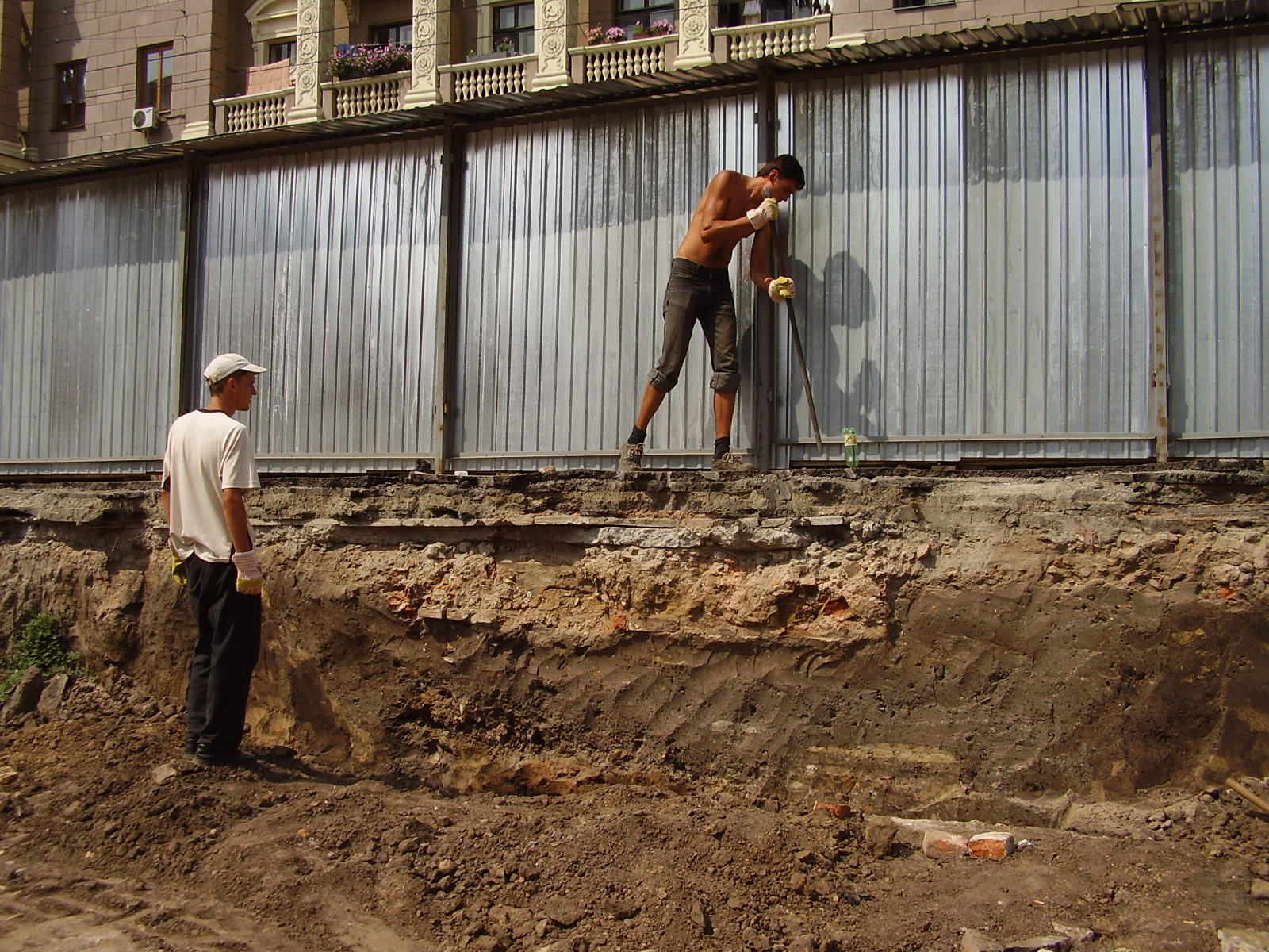 Археологічні дослідження 2006 року під керівництвом І. В. Голубєвої у центрі Харкова (по вул. Сумська, 10)